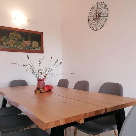 Vila Dubravka - Schoen Und Komfortabel Inmitten Von Olivenbaeumen Und Weinbergen Mit Whirlpool Valtura 외부 사진