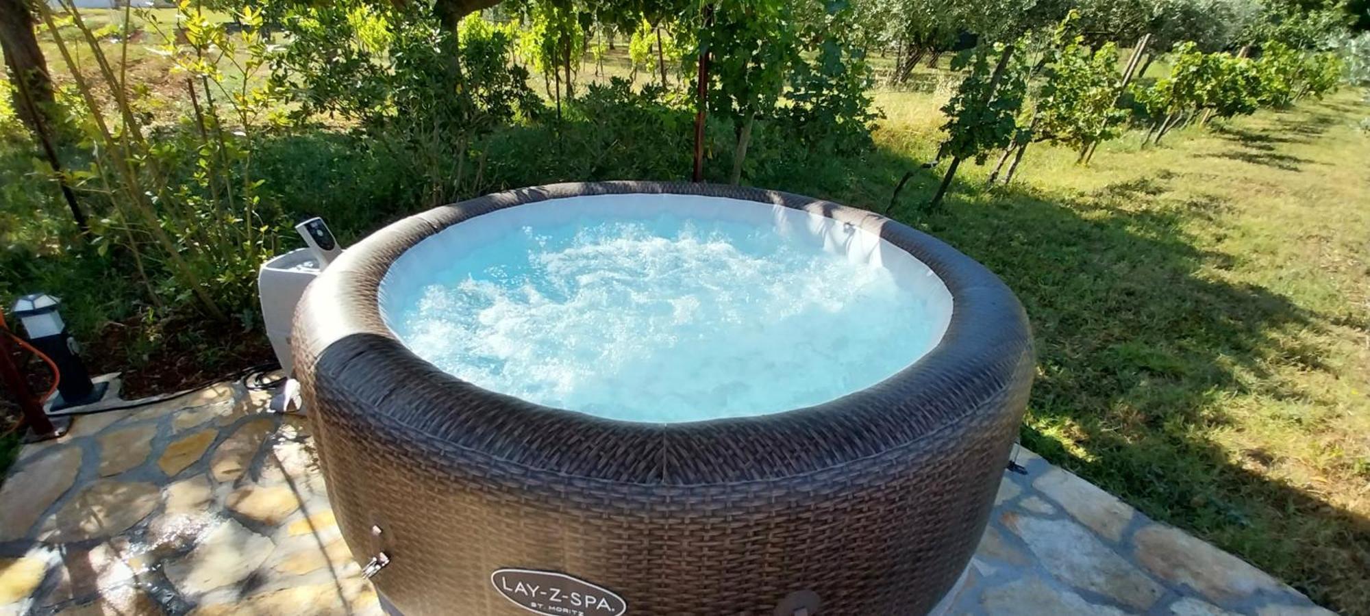 Vila Dubravka - Schoen Und Komfortabel Inmitten Von Olivenbaeumen Und Weinbergen Mit Whirlpool Valtura 외부 사진